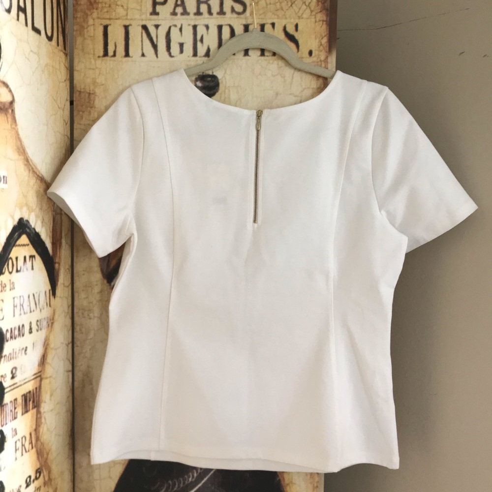 Top = Crisp Lines And Stylish Functionality. - image 3